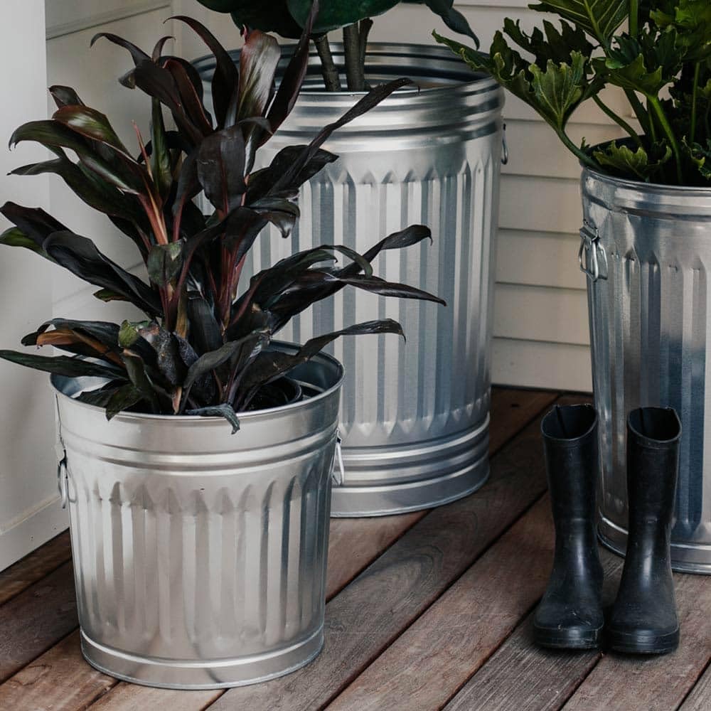 Galvanized Steel 31-Gallon Trash Can V1553