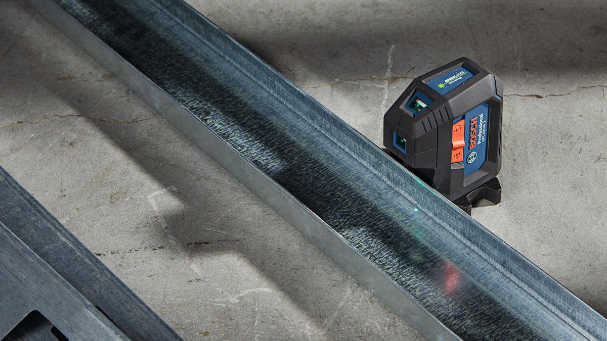 Green-Beam Three-Point Self-Leveling Alignment Laser V49244